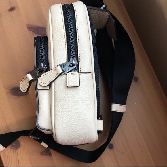 🐶 Coach X Peanuts Track Pack 14 With Snoopy Motif - Picture 10 of 13